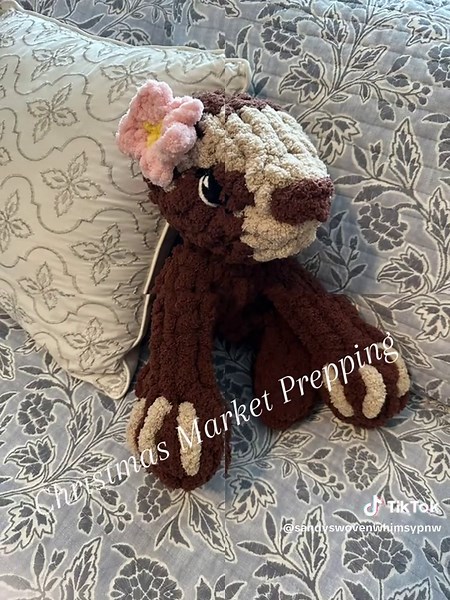 Getting ready for my upcoming Christmas shows! Snugglers are my best sellers! ✨ ✨ Patterns: @Cozy Cloud Knits @Sab's Stuffies @The Frumpy Witch . . #WovenWhimsyPNW #fypシ #smallbusinessowner #handmade #KnittersOfTikTok