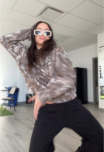 Duo Acrobatics Dance Performance: Swag Surf Moves