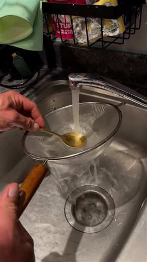 170K views · 671 reactions | This hack will change your cleaning game  | STUDENTbible | Facebook