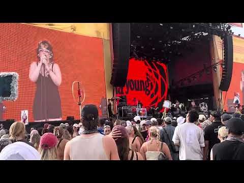 Lola Young - Messy (LIVE at Beyond the Valley Festival) 30/12/2024