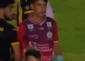 188K views · 8K reactions | Às vezes, a melhor jogada de um goleiro...