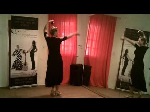 SEVILLANAS CON CASTANUELAS.Castanets Flamenco