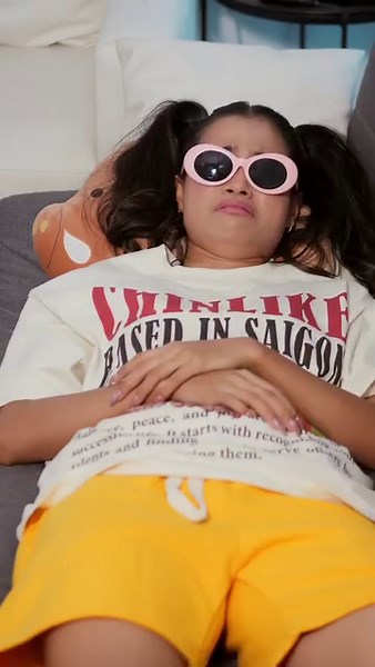 ខាំមួយម៉ាត់ ហិរងំពេញមាត់តែម្ដង 🥵🔥 Spicy BBQ Crunch មាន់បំពងដែលមានរសជាតិប៊ីប៊ីឃ្យូ សាច់សំបកស្រួយស្រឹបឆ្ងាញ់ជាប់ចិត្ត ជាប់មាត់ ជាពិសេសអ្នកដែលចូលចិត្តហិរសឹងតែដកចិត្ដមិនរួចពី Spicy BBQ Crunch🥰 📱Subscribe Telegram Group “KFC Cambodia” ដើម្បីទទួលបានដំណឹងពីឈុតថ្មីៗនិងប្រូម៉ូសិនពិសេសៗជាច្រើន! Link: https://t.me/kfccambodia មានលក់ចាប់ពីថ្ងៃនេះ នៅគ្រប់សាខារបស់ KFC! លោកអ្នកក៏អាចខលកុម្ម៉ង់ជាមុន Call&Collect និង សេវាដឹកជញ្ជូន KFC ដោយឥតគិតថ្លៃ៖ 023 99 6000/ 089 89 6000 / 070 99 6001 និងកុម្ម៉ង់ជាមួយក្រុមហ