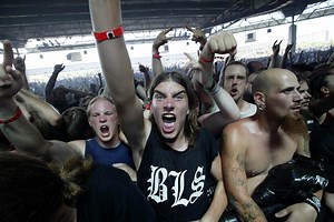 Metalheads Name ‘Wildest’ Concert Crowds They’ve Been in on Reddit