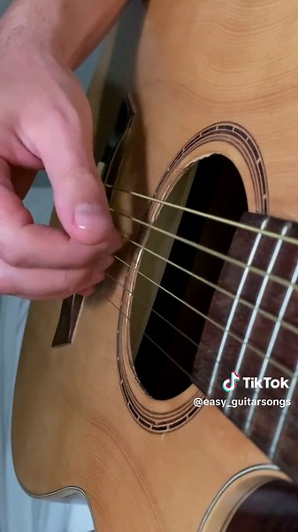 Easy guitar song in 30 seconds #guitartutorials #esyguitarsong | Guitar