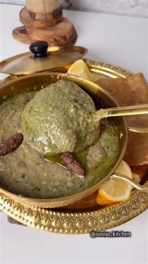 Sunia Imran on Instagram: "Lahore’s famous Hareesa Recipe Ingredients: * Beef (large chunks boneless): 1 kg * Onion: 2, chopped * Green chilies: 7-8, chopped * Cinnamon stick: 1 * Black cardamom: 2 * Salt: 1 tbsp * Crushed black pepper: 1 tbsp * Cumin seeds (zeera): 1 tbsp * Crushed ginger: 1 tbsp * Garlic paste: 1 tbsp * Water: 2-3 cups Instructions: 1. Cook all ingredients in a pressure cooker for 15-20 minutes until tender. 2. Shred the beef and set aside. Lentil Mixture Ingredients: * Moong 