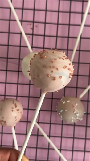 These Cake Pops are one of my guilty pleasures 🥰