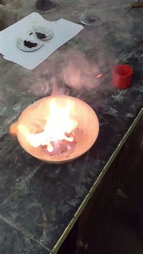 KMnO4 added to glycerine #chemistry #experiment #science #scienceexperiment