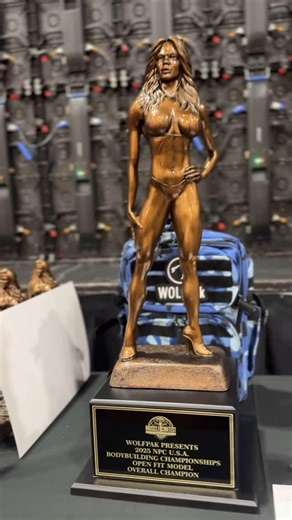 MUSCLECONTEST on Instagram: "💥COVERAGE OF THE NPC USA CHAMPIONSHIPS💥*IFBB Pro League Qualifier* Title Sponsor: @wolfpak.official Presenting Sponsor: @linear_bar 🌟Check our “Show Coverage” Broadcast Channel for finals stage coverage! - The beautiful awards for our women’s division athletes! We are so excited to see who will be walking away with these at finals tonight! And to see who we will be welcoming to the IFBB Pro League. 🏆⚔️ - 🌎💎GLOBAL DIAMOND Cimerian @cimerian_official 💎DIAMOND US