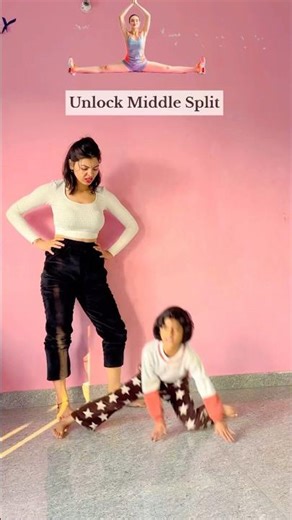 Learn step by step middle split ✅.#viral #trending #fitness #yoga