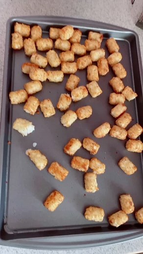 Drunk Moms (@drunk.moms)’s videos with Cooking in the Kitchen - RickEy2