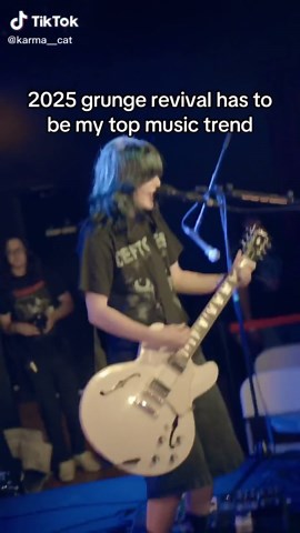 especially with the ‘bubblegrunge’ genre blowing up it’s a great time to be nostalgic for the 90s #raue #altrock #grunge #deftones #fyp