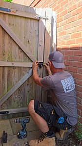 Come with me as I show you how to install the @gatemate_uk long throw lock by @birkdale_uk Quick and easy to install and can purchase locally from your @screwfix_uk store👍 #fyp #foryou #foryoupage #trade #diy #garden #gate #lock #reels #instagram #contentcreator #landscaping #surrey #gardens #followformore #tips #landscaper #uk | RKS Landscapes