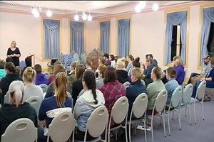 7.6K views · 35 reactions | A booming sign language workshop in Tamworth exposes need for more resources in the bush | 7NEWS New England | Facebook