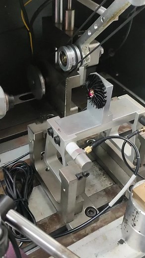 Máquina de equilibrado dinámica de bajo soporte