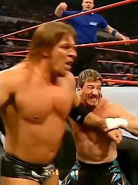 Eddie Guerrero vs. Triple H - WWE Championship Match - RAW (22/03/2004)