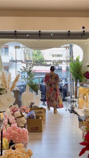 KOKOMANI on Instagram: "miremengjes bote virtuale ✨"