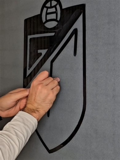 Granada CF Logo Creation: Drawing with Two Hands