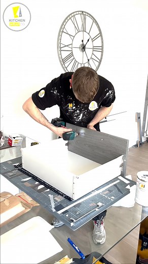 Face of Drawer Wrap and Replacement #kitchenwrapping #kitchenwrap #kitchendesign #kitchenmakeover #homedecor #smallbusiness #wrapmykitchen #scotland #asmr #wrapwithme #fy #foryoupage | Kitchen WrapCo.