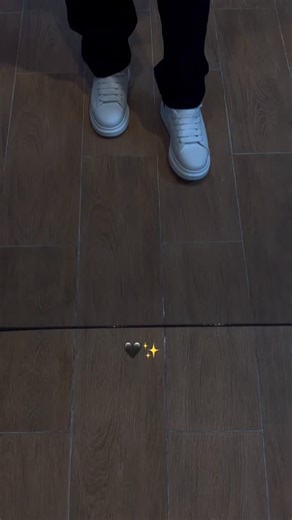 Step on Instagram‎: "Commande en DM #اونسومبل #🇩🇿 #الجزائر #outfit #trend"‎