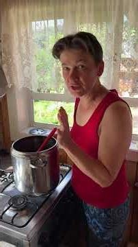 Tot timpu găsim ceva de făcut , cum ar fi conserve pentru iarnă și etichetat borcane .