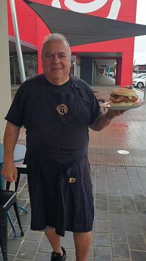 BACK BY POPULAR DEMAND #todaysspecial #chickensnittyburger with #acanofsoftdrink 💥💥💥$$ 10 💥💥💥 #yesmate #thestackshackrutherford 343 New England highway Rutherford directly out the front of fantastic furniture | The Stack Shack Rutherford