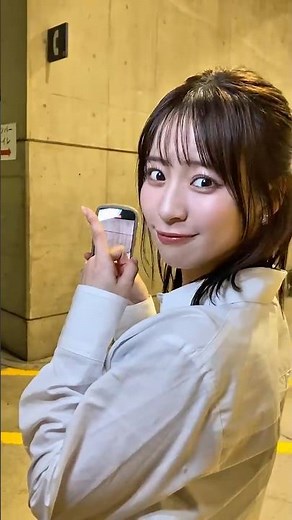 休憩中の萌子さんに仕掛けていたのはなんかちゃんでした🐶#最強のラブソング #ちょこもなか #ノイミー #shorts