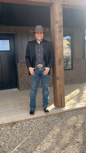 Did you know Cowboy Country has a great selection of men’s suit jackets?! Look extra sharp at your next holiday party or event! #suitjackets #menssuitjackets | Cowboy Country Western Store