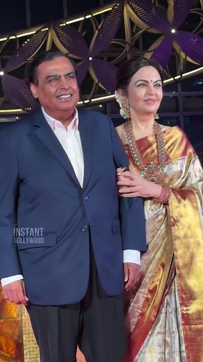 Mukesh Ambani & Nita Ambani at NMACC with Family