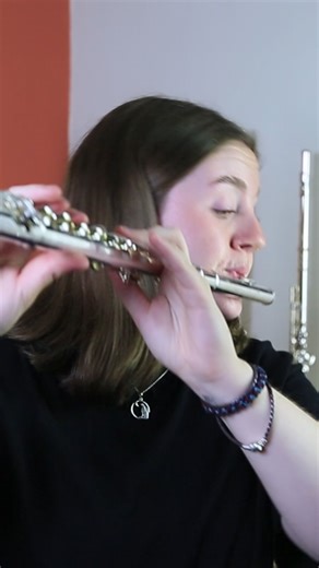Pearl's Quantz Series flutes are the Japanese flutemaker's step-up and student instruments, and they all feature as standard the Brezza design headjoint, which has a sweet combination of easy response and flexibility of tone. 🎼✨😊 Watch and listen as Issy tells us about them and demonstrates them! 🎈🎶😊 As always, for the full video, head to our YouTube channel! 🎬👍😊 | Just Flutes