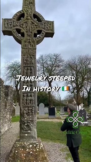 10K GOLD CELTIC CROSS NECKLACE