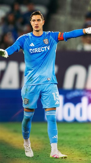 109K views · 3.2K reactions | This save by Pablo Sisniega 理 Quick reflexes, perfect timing — nothing gets past him. Wearing @elitesportgk.  @mls @sandiegofc #PabloSisniega #EliteSportGK #TopSave #ShotStopper #SafeHands #GKUnion #GoalkeeperLife #MatchReady #GloveUp #TheRitualCode #ElitePerformance #FootballKeeper #SoccerGoalie | ELITE SPORT | Facebook