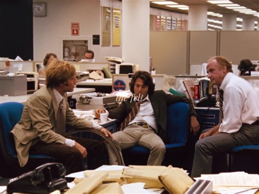 WATERGATE EDITS ARE SO BACK!!! Also “she” refers to dustin hoffman’s carl bernstein sorry #ilovethewatergatescandal #robertredford #dustinhoffman #bobwoodward #carlbernstein