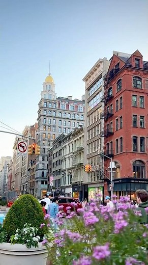Beautiful 5th Avenue Architecture Next to the Flatiron Building. NYC Walk 🚶‍♂️🇺🇸 #NYC #5thAvenue #4K