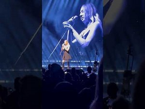 Este Haim sings “Cry”, Denver, 10/3/2025