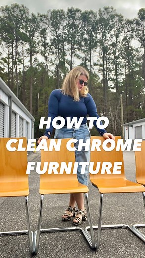 I’ve gotten a lot of questions on how to clean rusted chrome. The truth, it’s so incredibly simple! Here’s what you need and how to do it. 👉 gloves, steel wool scrubbers, fine steel wool, dry cloth towels, gentle soap, water HOW TO: 1. Take a bowl of soapy water and saturate your steel wool and gently go over the rusted and dirty areas. Depending on how hearty the chrome is use the more delicate fine wool. 2. Once you get the rust off wipe off excess and dry the area with a clean cloth towel to