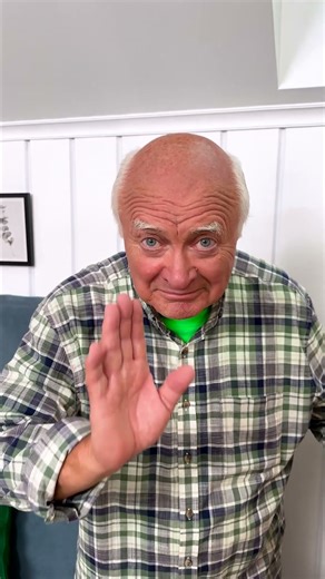 Hilarious Pool Bed Prank by Grandpa! 😂🎉