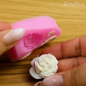 5.5K views · 128 reactions | Easy and fast to make, what do you want to make with cold porcelain? | Creativo UK | Facebook