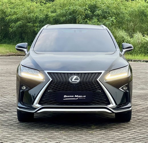 650jta Harga Credit Warranty Mesin & Transmisi 1Thn Terima Tukar Tambah LEXUS RX300 F-Sport -Engine 2.000cc Turbocharger ( 235 Hp ) Transmission Automatic -Nik 2018 Pemakaian 2018 -Odo 40.xxx Kilometer ( Service Record ) -Pajak 02/26 Nopol Ganjil ( Plat A ) For The More Information Follow IG garasi.mobil.Id Note : -Garansi Mobil Bebas Banjir -Garansi Mobil Bebas Tabrakan -Mobil Di Persilahkan General Check Up Atau Bawa Montir Kepercayaan #lexusrx300fsport #lexus #mobil #mobilbekas #mobilsecond