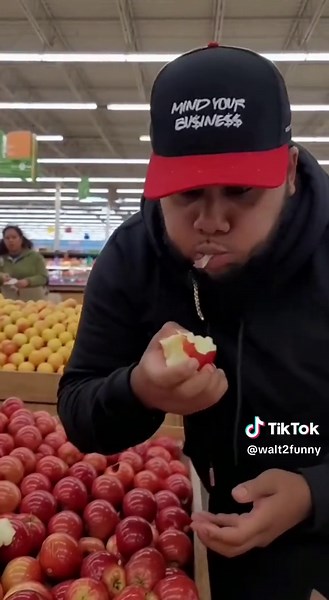 going crazy in Walmart part 7 🤣🤣🤣🤣🤣 #fyp #viral #walmart #funny #arrested