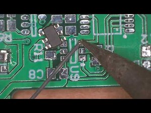 Micro soudure sur plaquette électronique