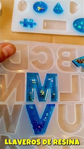 Epoxy resin keychains with molds #epoxyresin #keychains #siliconemolds #toys