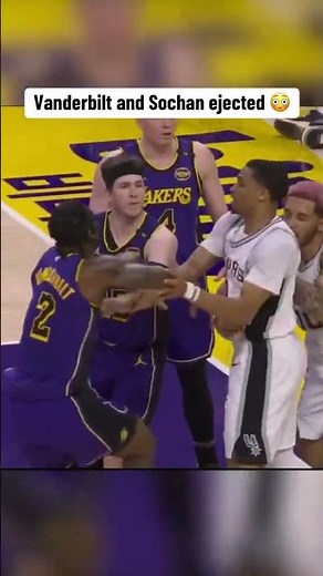 Jarred Vanderbilt and Jeremy Sochan were ejected after this play 😳