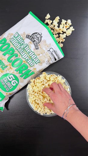 Let’s get poppin’ 🍿✨ It’s National Popcorn Day, and we’re celebrating with our curated lineup of popcorn favourites we think you’ll love. From beloved Farm Boy™ Himalayan Pink Salt Popcorn to our Farm Boy™ Microwave Popcorn, these kernels are “a-maize-ing”. Your snack time just got cornier…in the best way! #OfficialFarmBoy #AFarmBoyFreshTwist #NationalPopcornDay #PopcornLovers