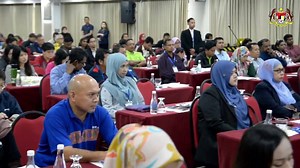 2.5K views · 23 reactions | (VIDEO) IPOH, 2 November 2019 — YB M.Kula Segaran ketika merasmikan Seminar Labour Enrichment and Professionalism (LEAP), anjuran bersama Jabatan Hal Ehwal Kesatuan Sekerja (JHEKS) dan Pembangunan Sumber Manusia Berhad (PSMB) bertempat di Syuen Hotel pada pagi ini. | Kementerian Sumber Manusia | Facebook