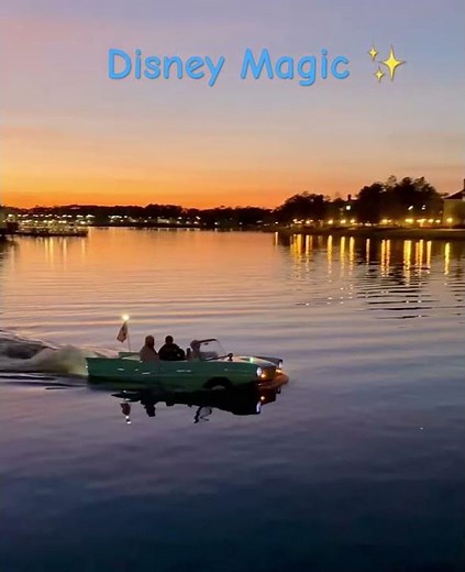 Vintage Amphicar Driving on Water at Disney Springs 🌅 Walt Disney World, Orlando, Florida
