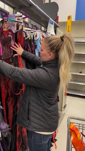 281K views · 8.5K reactions | She’s is pretty scary  #marriedlife #halloween #halloweencostume | Theblondebrewer | Facebook