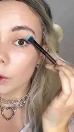 Becoming Harley Quinn