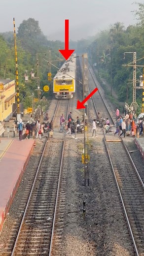 Busy Railgate Crossing | Surojit Bhowmick
