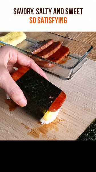 How to make musubi: step-by-step guide (with an IKEA container)
